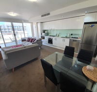 just listed Bolton St 1br 350m walk to Newcastle beach  Wifi end Eand - Lismore Accommodation