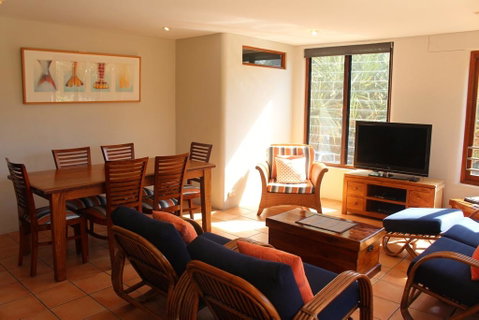 1/9 Marine Parade, Wategos Beach - Beachbound - Lismore Accommodation 1