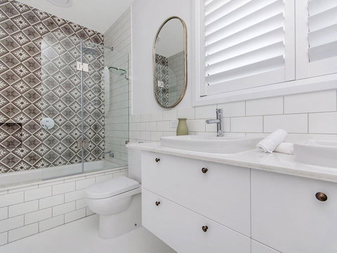 10 OCEAN VILLA - Lismore Accommodation 3