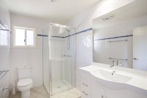 11 Riley St - Stylishly Modern - Lismore Accommodation 2