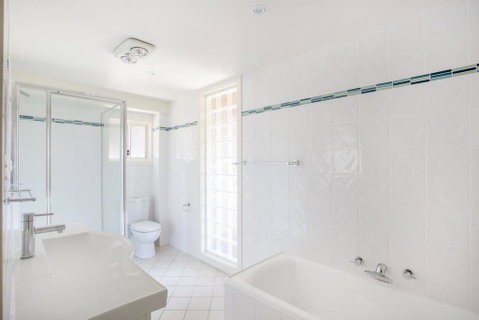 11 Riley St - Stylishly Modern - Lismore Accommodation 1