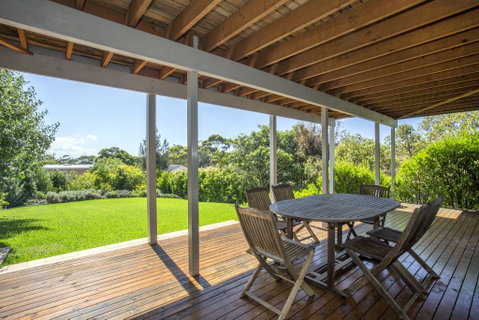 11 Riley St - Stylishly Modern - Lismore Accommodation 3