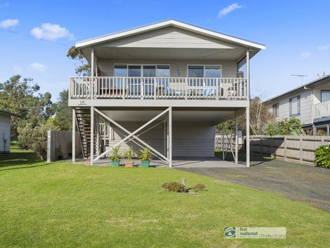 13 Seacombe Grove Ventnor - Lismore Accommodation 0