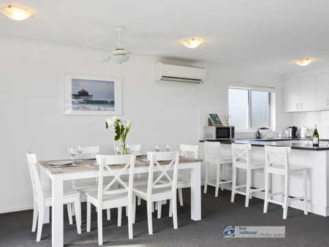 13 Seacombe Grove Ventnor - Lismore Accommodation 2