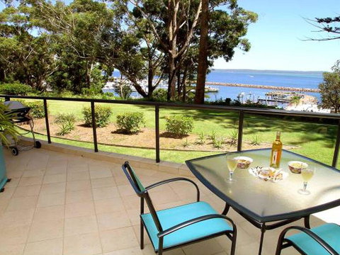 2 'Magnus Pines' 52-56 Magnus Street - Stunning Unit With Aircon, Water Views & Foxtel - Lismore Accommodation 0