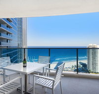 2 Bedroom Ocean View 27 Floors above H-Residences - Lismore Accommodation