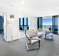 2 Bedroom Ocean View Apartment in Surfers Paradise - Lismore Accommodation