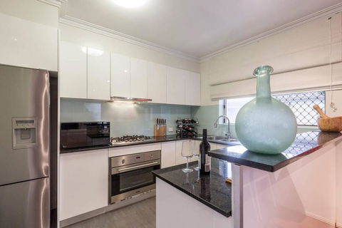 2 Bedroom With Parking & AC Close To Beach & City - Lismore Accommodation 3