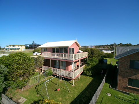 2 Jocelyn Street. Dalmeny - Lismore Accommodation 1