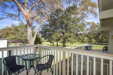 2/81 Clyde St - Villa De Golf At Mollymook - Lismore Accommodation 1