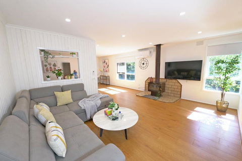 Best Location Entire House Staycation Parkland Surrounding - Lismore Accommodation 0