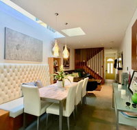 3 Storey Home Close Walk to Fox Studios SCG  City - Lismore Accommodation