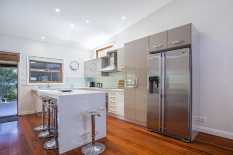 33 Bangalow - Narrawallee's Beautiful Bungalow - Lismore Accommodation 2