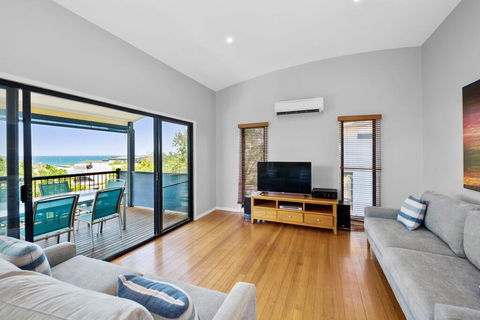 40 Jacana Street, Peregian Beach - Lismore Accommodation 3