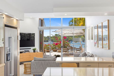 42 Noosa Parade - Lismore Accommodation 2