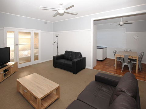 59 Wharf Street Opposite Bowling Club - Lismore Accommodation 3