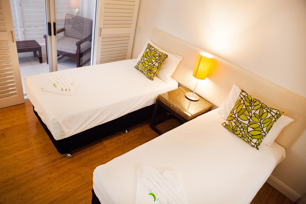 Palm Cove QLD Lismore Accommodation