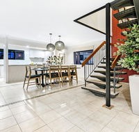 7 Bedroom Gold Coast Luxury Waterfront Home with Pool sleeps 20 - Lismore Accommodation