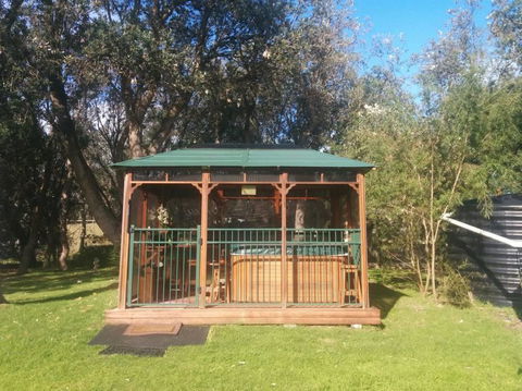 90 Mile Beach Escape - Lismore Accommodation 2