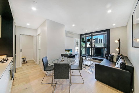 A Cozy & Stylish Suite Near Melbourne Central - Lismore Accommodation 1