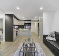 A Modern 2BR Apt 5-min Walk to Melbourne Central - Lismore Accommodation