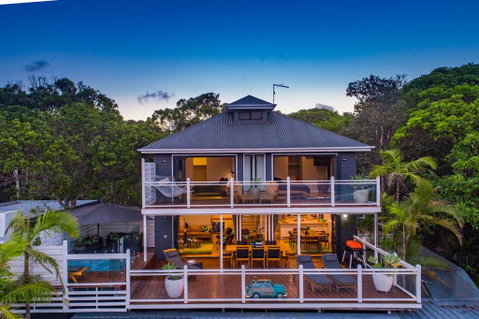 A PERFECT STAY - The Palms At Byron - Views Over Wategos Beach - Lismore Accommodation 1