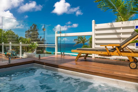 A PERFECT STAY - The Palms At Byron - Views Over Wategos Beach - Lismore Accommodation 2