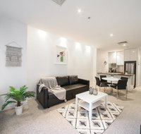 A Spacious  Central 2BR Apt Near Flinders Station - Lismore Accommodation
