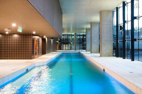 A Stylish 2BR CBD Apt With Beautiful City Views - Lismore Accommodation 1