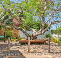 A SWEET ESCAPE - Byron Surf Cottage - walk to Byron - Lismore Accommodation