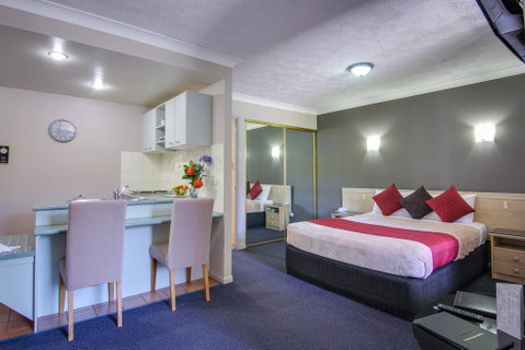 AAA Airport Albion Manor Apartments And Motel - Lismore Accommodation 0