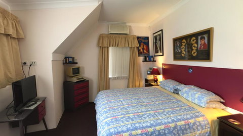 Aarn House B&B Airport Accommodation - Lismore Accommodation 0