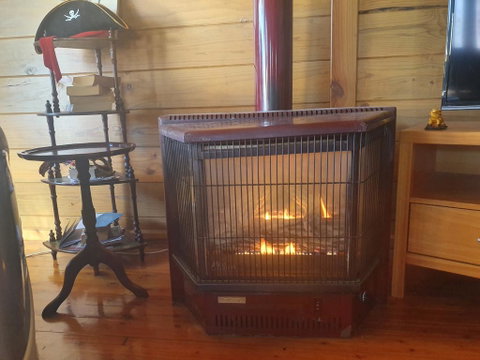 Abelia Cottages SPA Lakeside COTTAGE No 2 - Lismore Accommodation 1