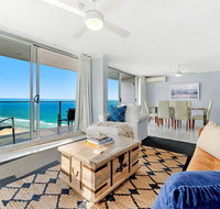 Absolute Beachfront in the heart of Surfers Paradi - Lismore Accommodation