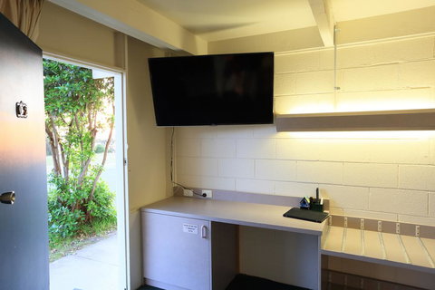 Absolute Lakes Entrance Motel - Lismore Accommodation 3