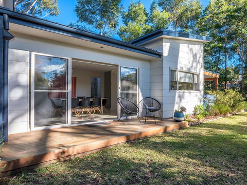 Acacia On Orion :: Jervis Bay Rentals - Lismore Accommodation 0
