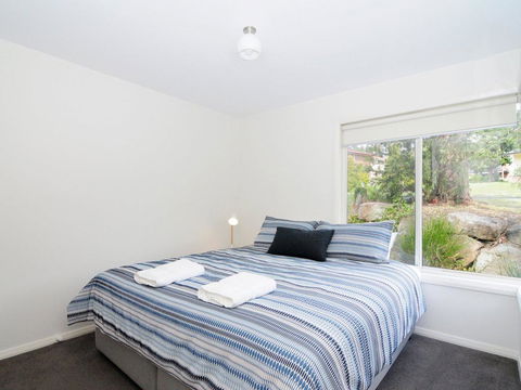 Acacia On Orion :: Jervis Bay Rentals - Lismore Accommodation 2