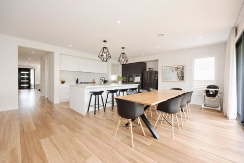 EDEN Spacious Torquay Family Escape - Lismore Accommodation 0