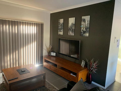 Elmsford Cottage - Lismore Accommodation 4