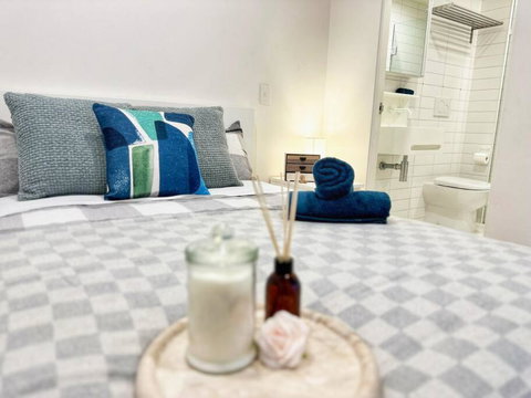 ES2410-2Bed 2Bath Vision Apt With Balcony, Pool & Gym - Lismore Accommodation 0