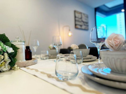 ES2410-2Bed 2Bath Vision Apt With Balcony, Pool & Gym - Lismore Accommodation 3