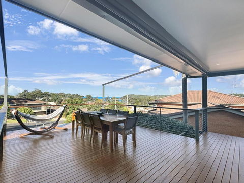 Fab 3-Bed Stay With Great Outdoors & Water Views - Lismore Accommodation 1