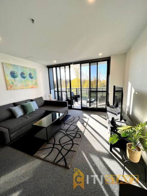 Fab In Phillip - 2bd 2bth Apt - Close To CBR Hospital - Lismore Accommodation 2