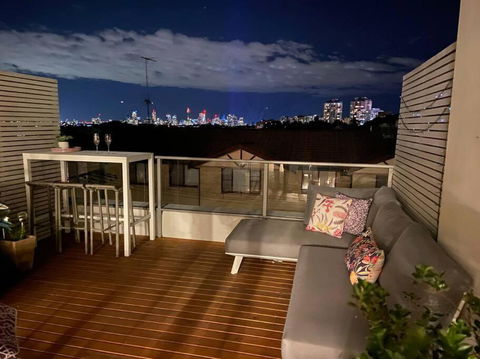 Fab Penthouse Near Bondi / Bronte, Shops & Bars - Lismore Accommodation 4