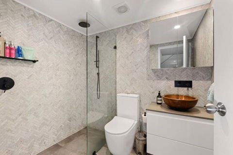 Fab Penthouse Near Bondi / Bronte, Shops & Bars - Lismore Accommodation 3