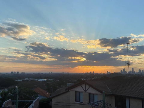 Fab Penthouse Near Bondi / Bronte, Shops & Bars - Lismore Accommodation 2