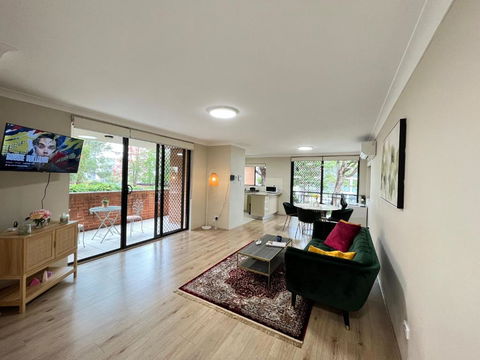 Fabulous 2 Bedroom Apartment, Secured Free Parking - Lismore Accommodation 0