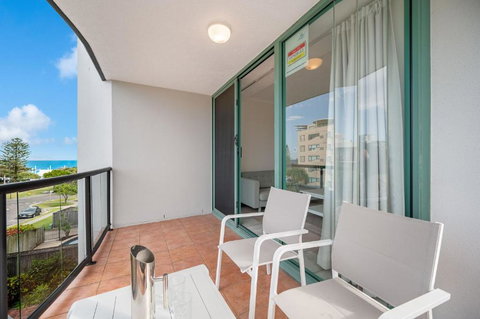 Fair Havens Unit 4 Kings Beach QLD - Lismore Accommodation 3