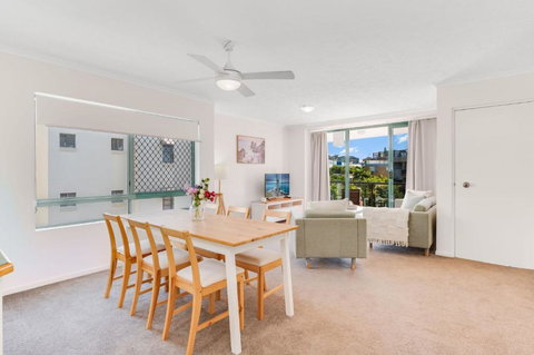 Fair Havens Unit 4 Kings Beach QLD - Lismore Accommodation 4