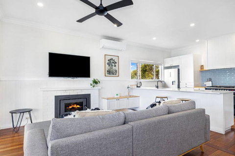 Fairbairn Family Beach Bungalow - Lismore Accommodation 2